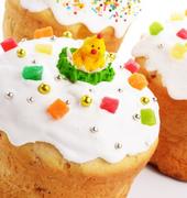 Солодка паска з цукровою глазуррю