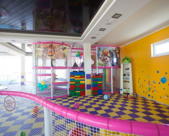 Happy Boom Cafe, дитячий розважальний центр, Ужгород