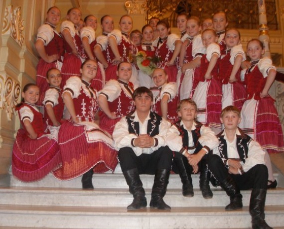 Джерельця Карпат, зразковий дитячий ансамбль народного танцю