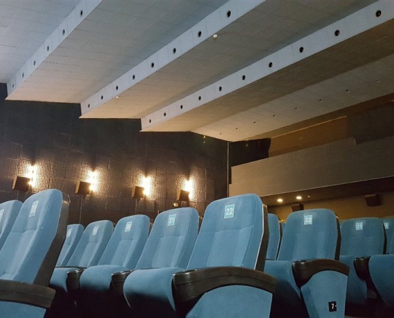 зал кінотеатру Доміон