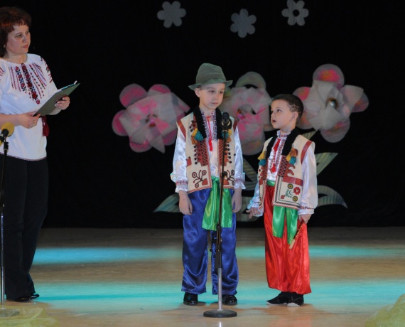 Падіюн, Ужгород, діти, вистава