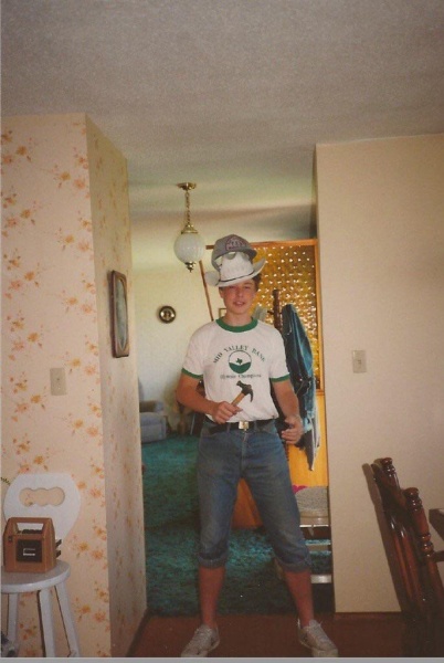 Ілон Маск на фермі в 80-х