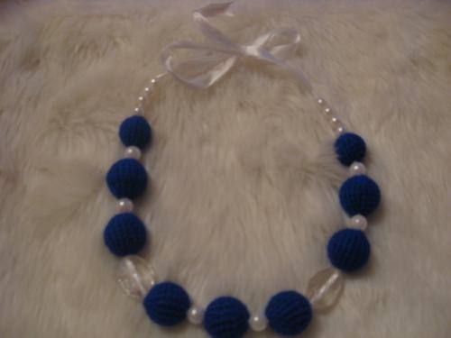 бусики синие с прозрачными бусинами